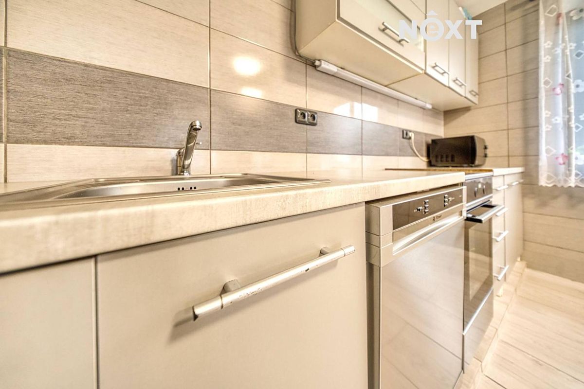Prodej rodinného domu 140 m², pozemek 902 m² – fotografie 3