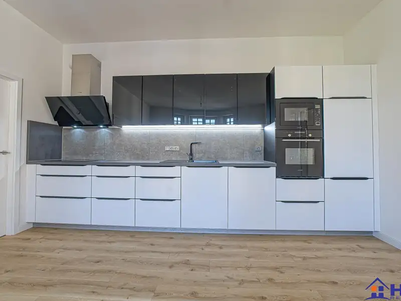 Prodej bytu 3+kk 82 m², Jablonec nad Nisou – náhled fotky 3