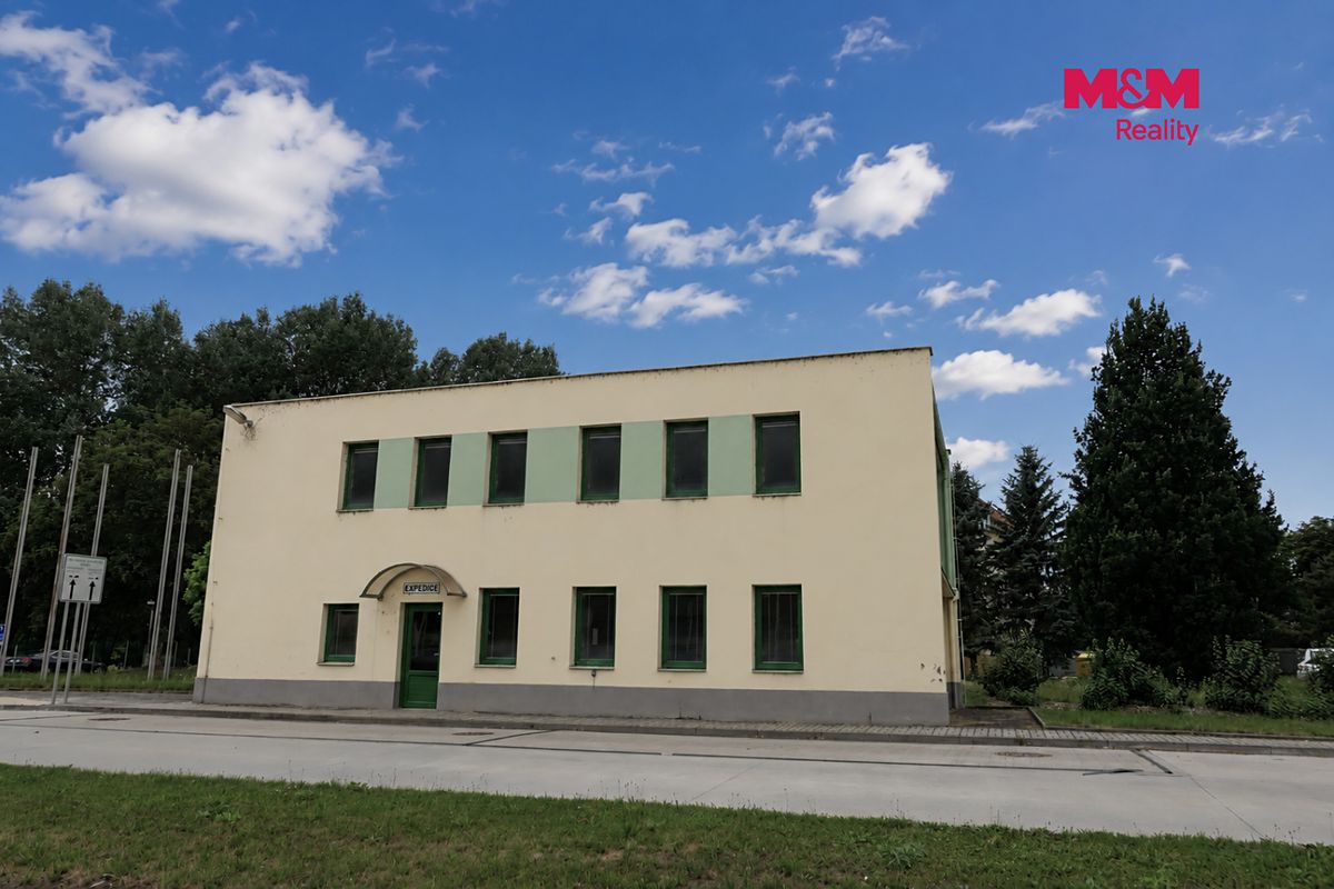 Pronájem kanceláře 200 m² – fotografie 3