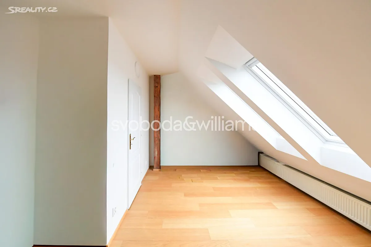 Pronájem bytu 4+kk 109 m² – pohled 6