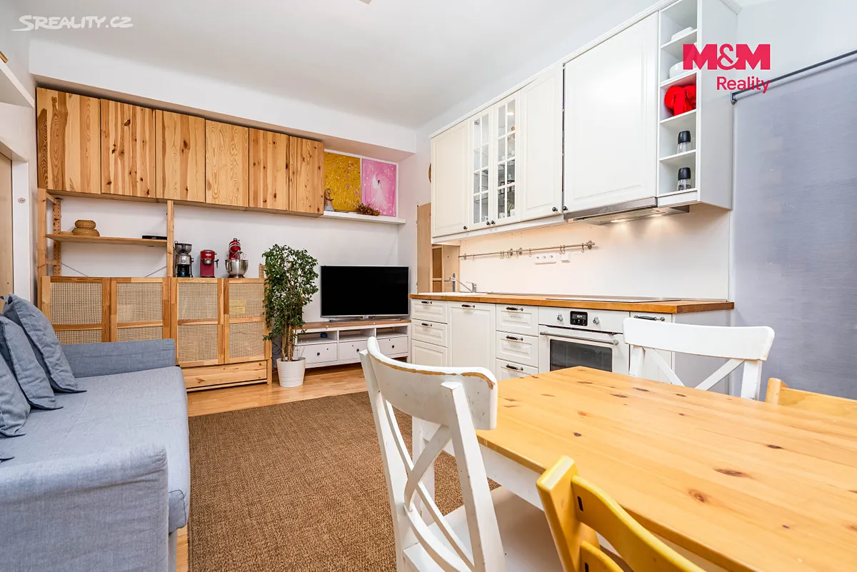 Prodej bytu 2+kk 47 m² – pohled 4
