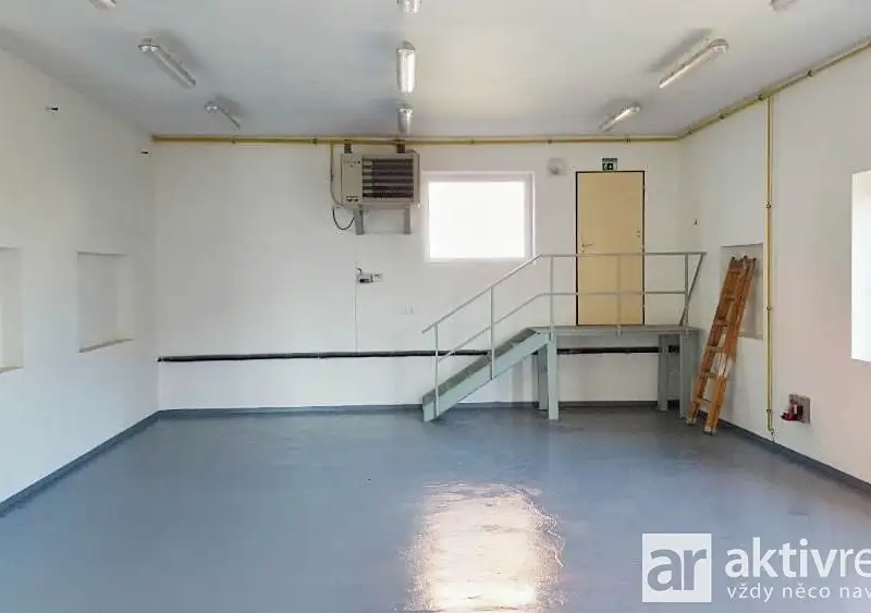 Pronájem skladového prostoru 316 m², Kostelec nad Labem – náhled fotky 2