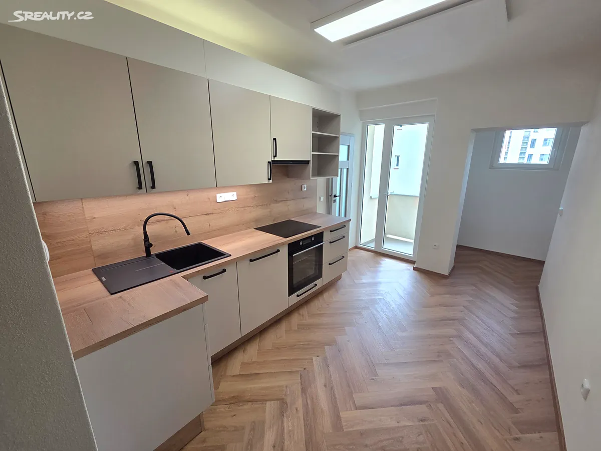 Pronájem bytu 2+1 66 m², Poděbrady