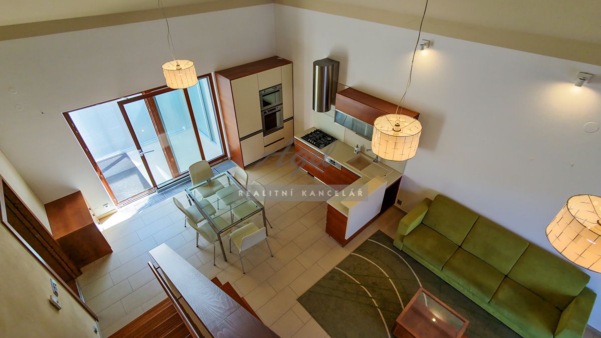 Prodej rodinného domu 142 m², pozemek 928 m² – fotografie 2