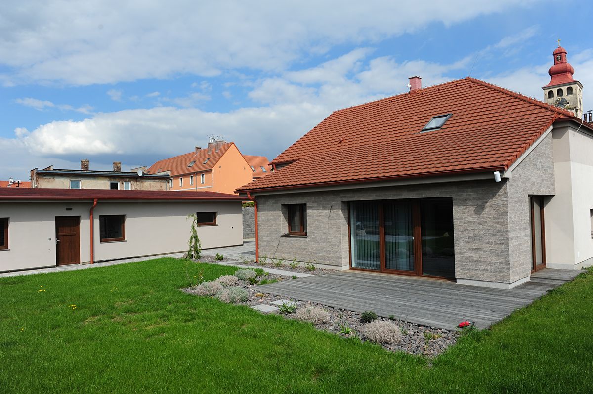 Prodej rodinného domu 250 m², pozemek 890 m² – fotografie 4