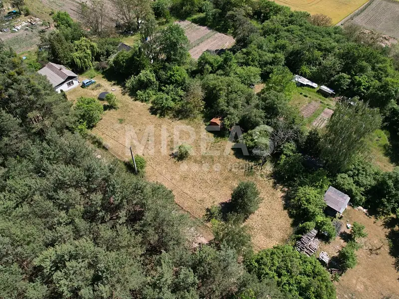Pronájem zahrady 620 m², Kostelec nad Labem – náhled fotky 2