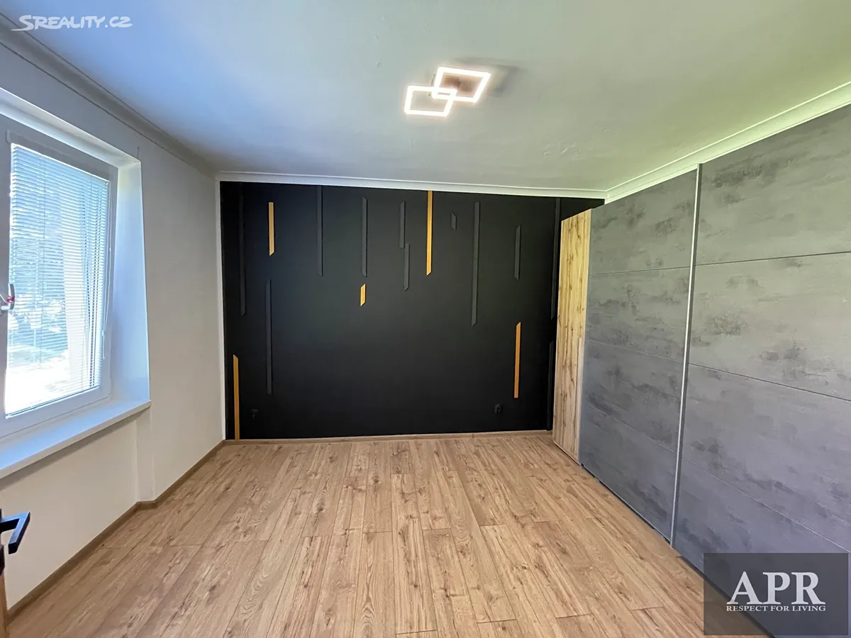 Pronájem bytu 2+1 53 m² – pohled 5