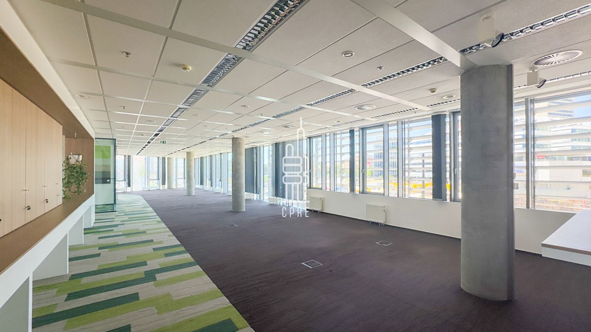 Pronájem kanceláře 3947 m² – fotografie 2