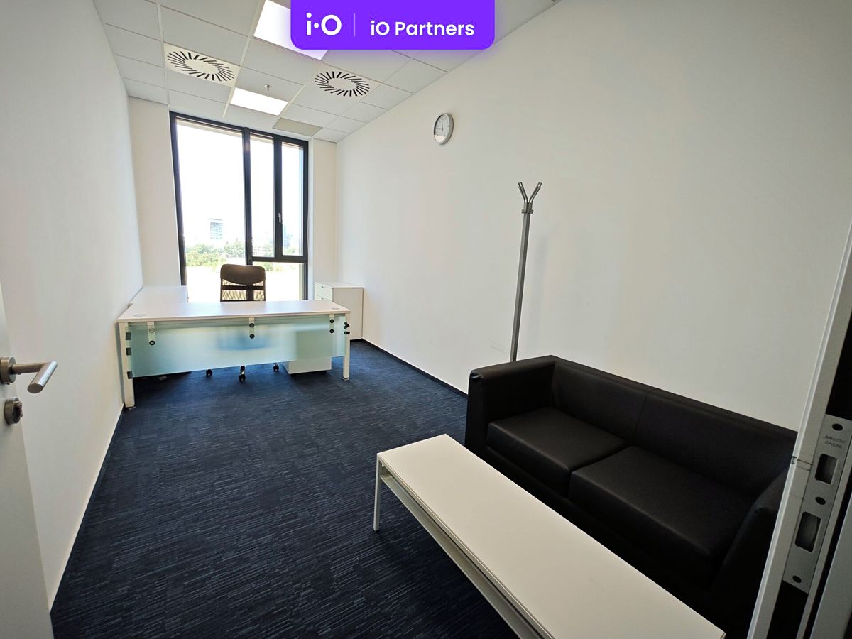 Pronájem kanceláře 337 m² – fotografie 5