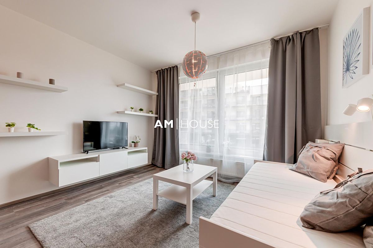 Pronájem bytu 1+kk 32 m² – fotografie 3