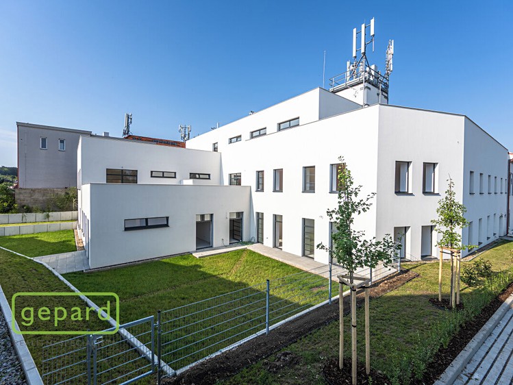 Prodej bytu 3+kk, 69 m² (2 z 14)