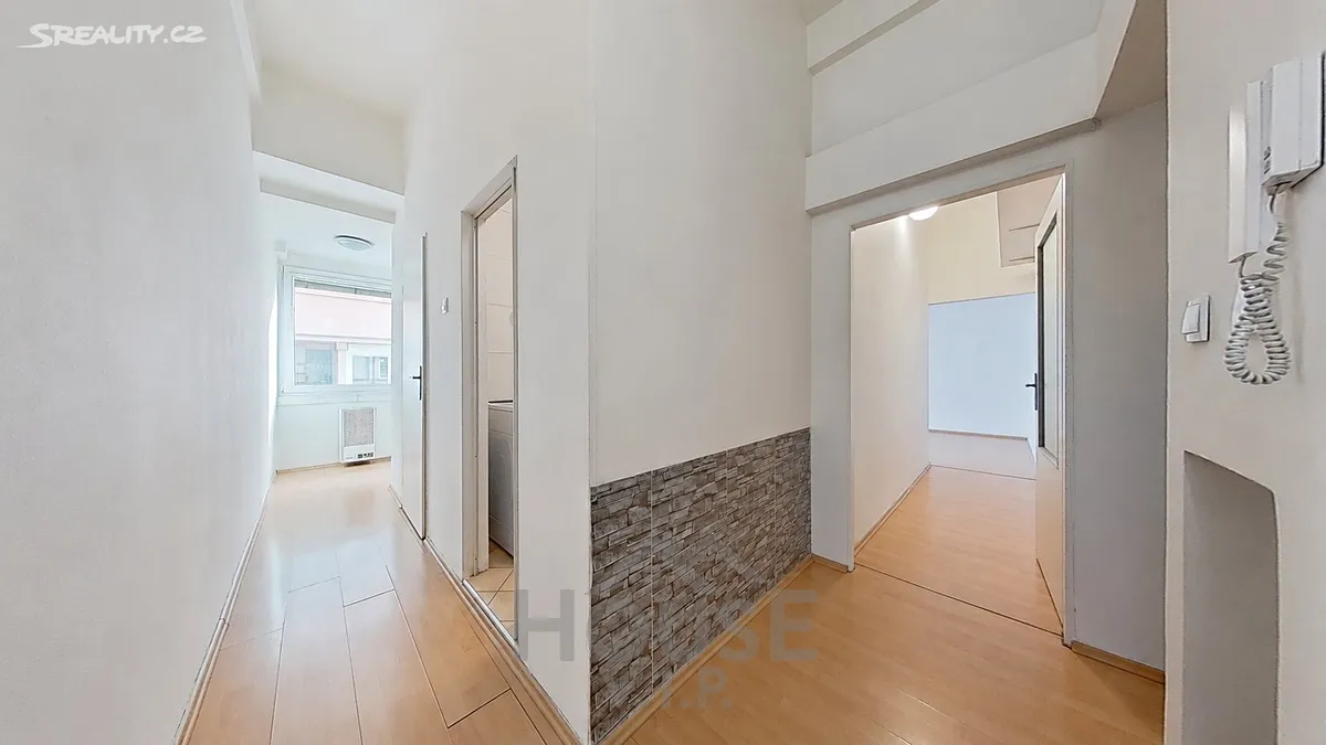 Pronájem bytu 2+1 53 m² - View 2
