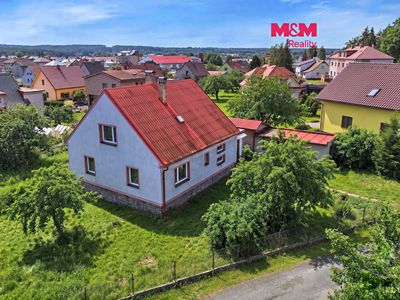 Prodej rodinného domu 225 m², pozemek 1225 m²