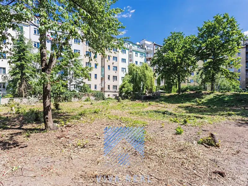 Prodej zahrady 160 m², Praha – náhled fotky 1