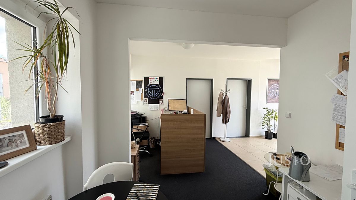 Pronájem kanceláře 73 m² – fotografie 3