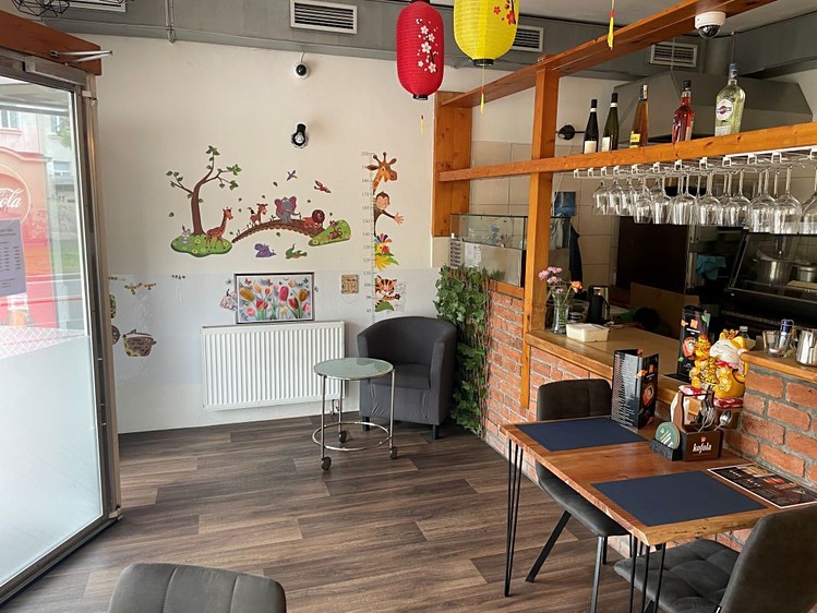 Комерційне приміщення в оренду, 90 м² (1 з 12)