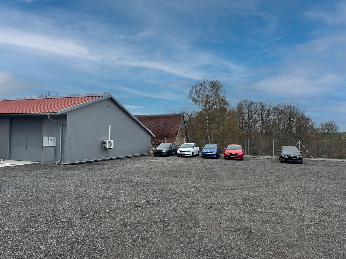 Pronájem komerčního pozemku 600 m² – fotografie 4