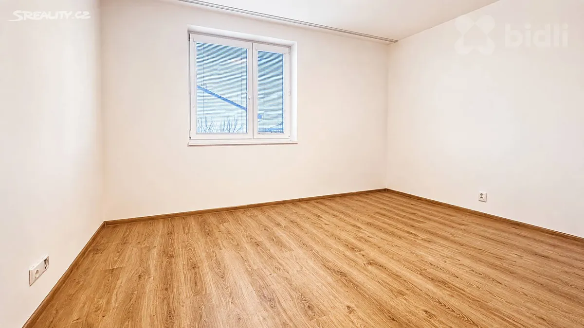 Pronájem bytu 2+kk 52 m² - Widok 4