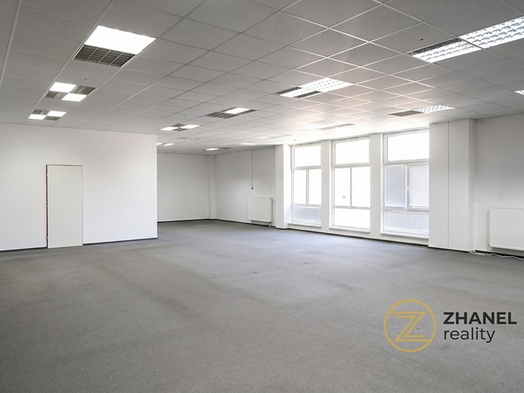 Pronájem komerčního prostoru, 480 m² (4 z 15)