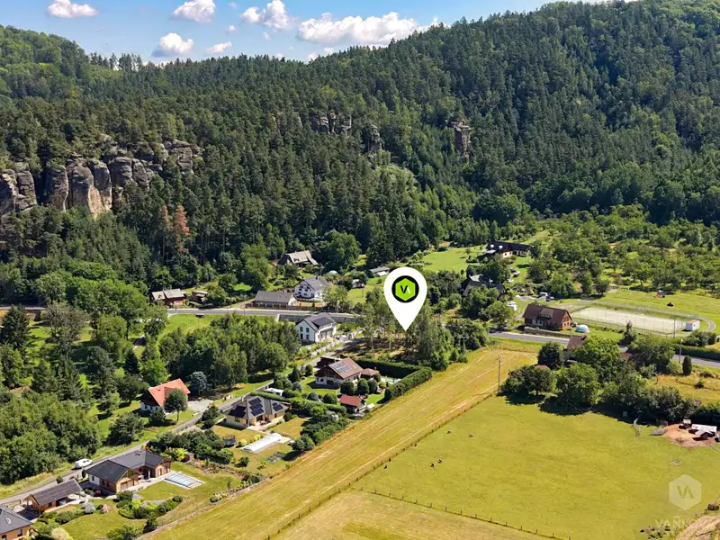 Prodej stavebního pozemku 2100 m², Svojkov – náhled fotky 1