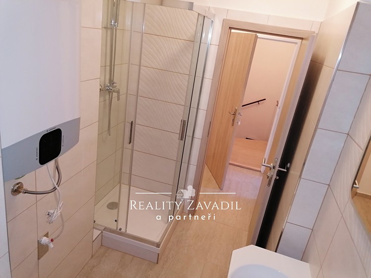 Prodej komerčního prostoru, 450 m² (7 z 19)