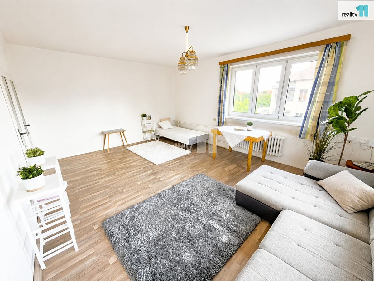 Prodej vily 414 m², pozemek 233 m² – fotografie 3