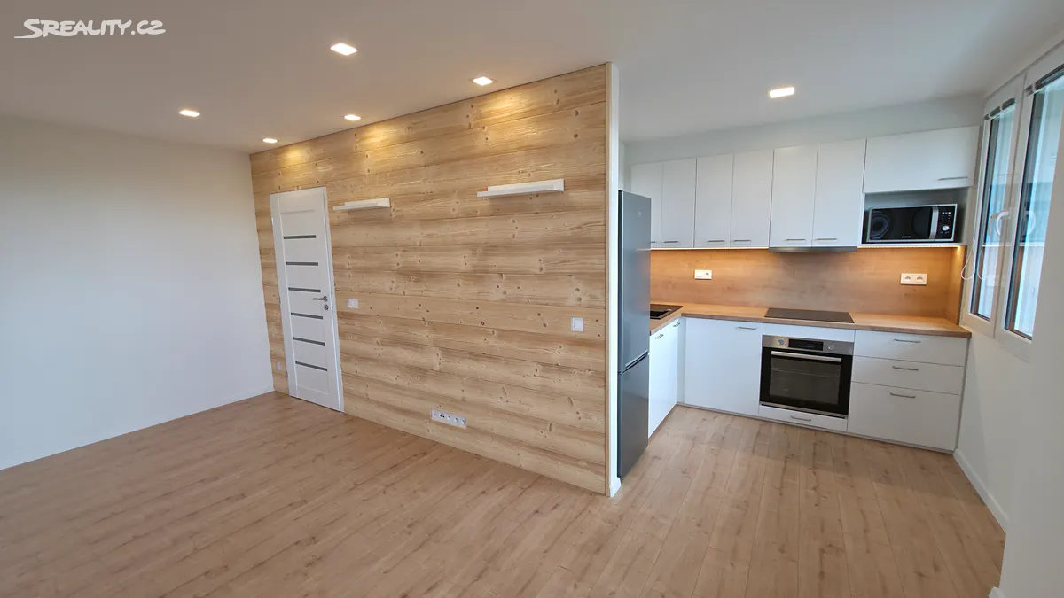 Pronájem bytu 1+kk 34 m², Slaný