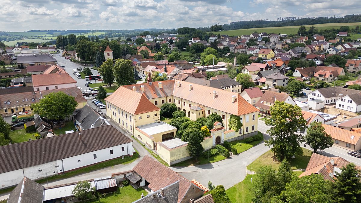 Prodej památky 1672 m², pozemek 2751 m² – fotografie 2