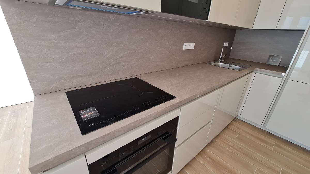 Pronájem bytu 2+kk 48 m² – fotografie 2