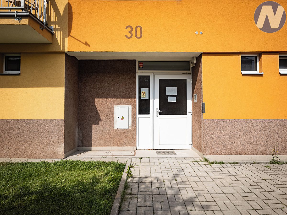 Pronájem bytu 2+kk 39 m² – fotografie 2