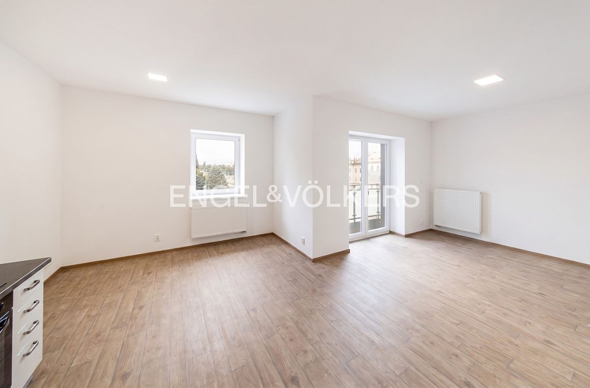 Pronájem bytu 1+kk 42 m²