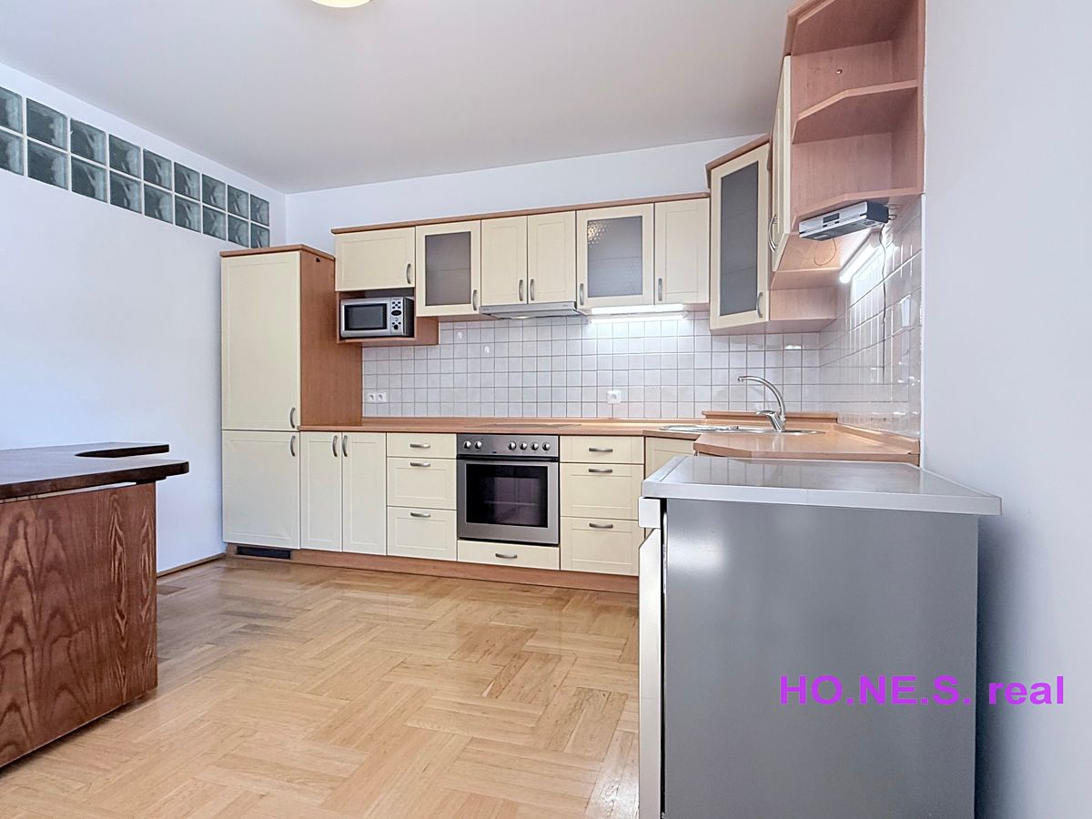 Pronájem bytu 2+kk 84 m²