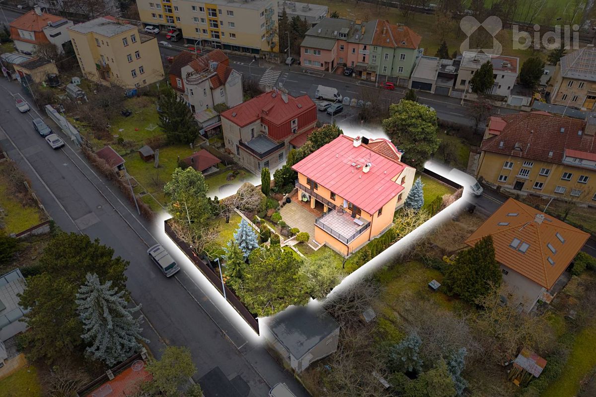 Prodej vily 350 m², pozemek 1033 m² – fotografie 4