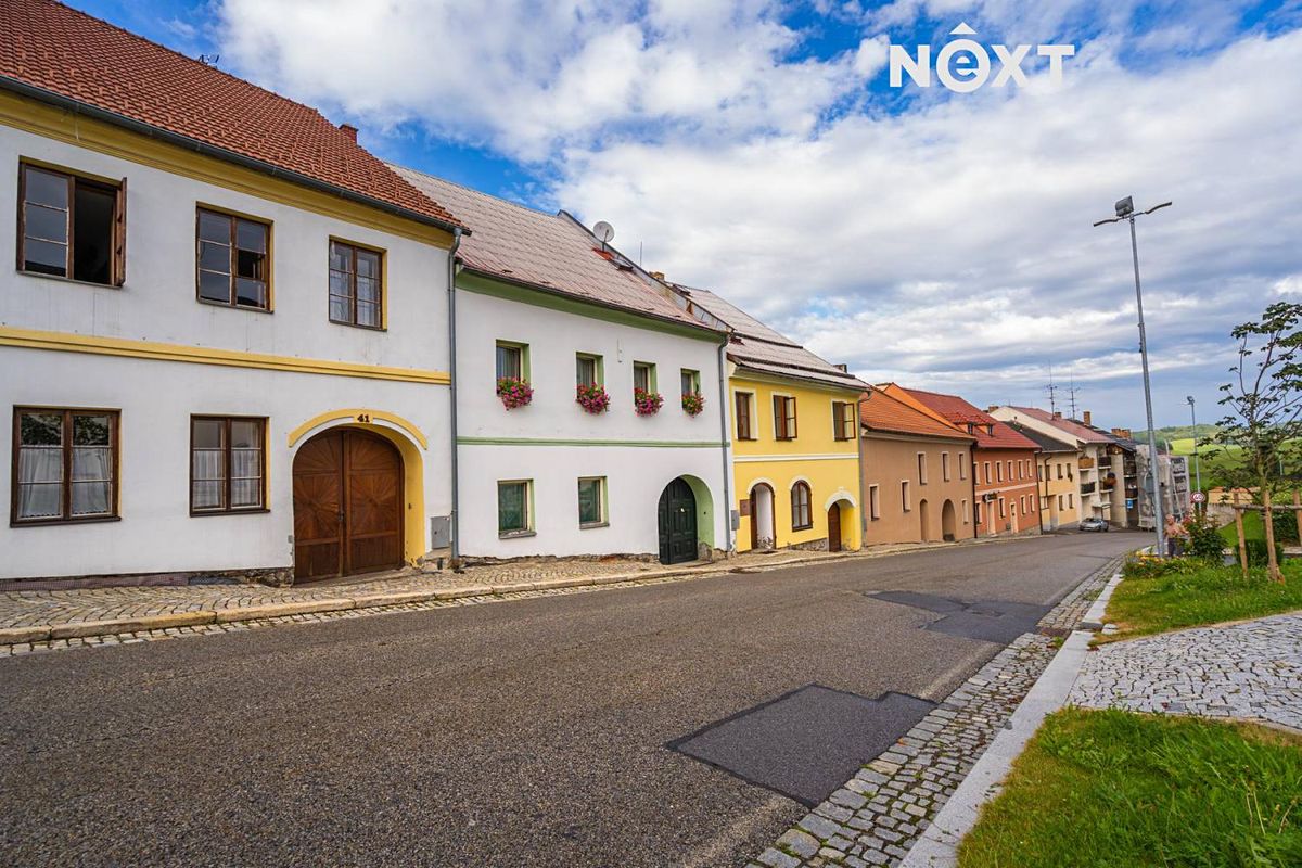 Prodej rodinného domu 173 m², pozemek 1159 m² – fotografie 2