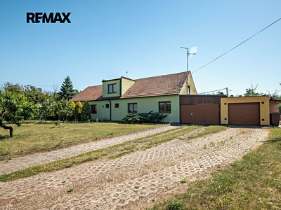 Prodej  vícegeneračního domu 220 m², pozemek 3 585 m²