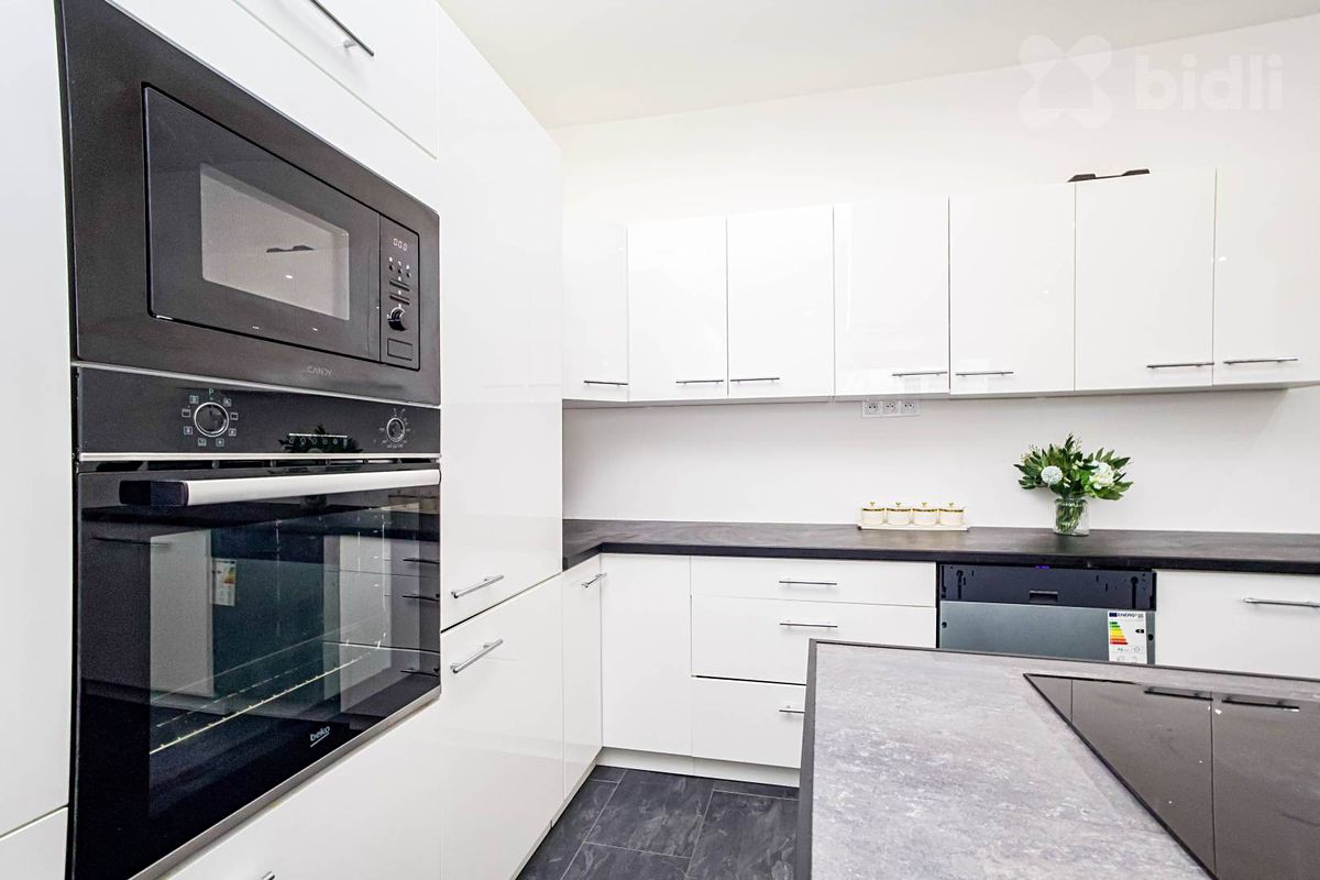 Prodej rodinného domu 246 m², pozemek 1500 m² – fotografie 4