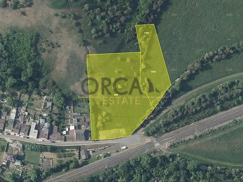 Prodej pozemku 8431 m², Hostomice – náhled fotky 1