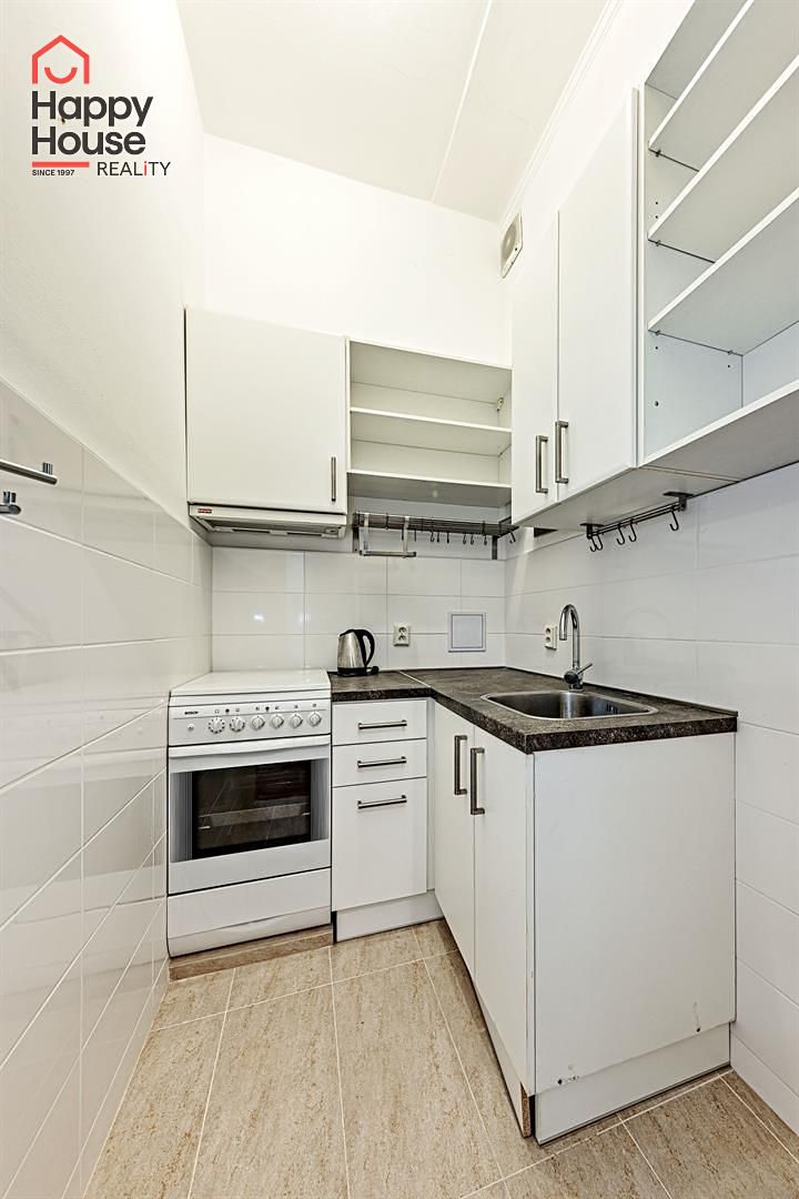 Pronájem kanceláře 65 m² – fotografie 2