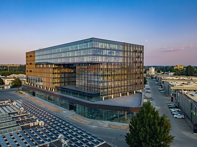 Pronájem kanceláře 450 m²