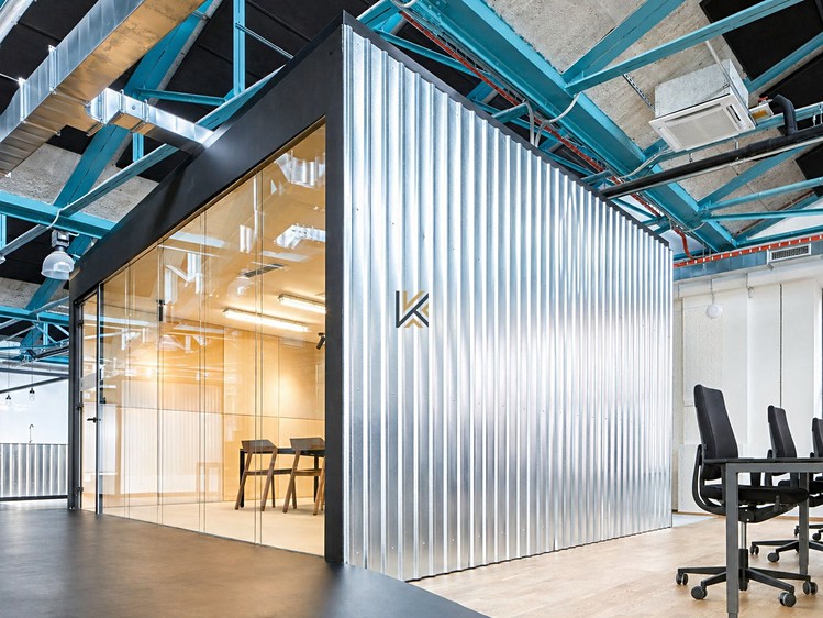 Pronájem komerčního prostoru, 706 m² (1 z 9)
