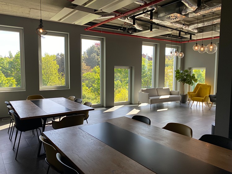 Gewerbefläche zur Miete, 855 m² (2 von 7)