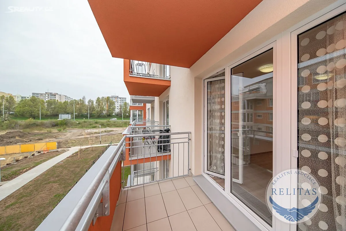 Pronájem bytu 1+kk 34 m² – pohled 6