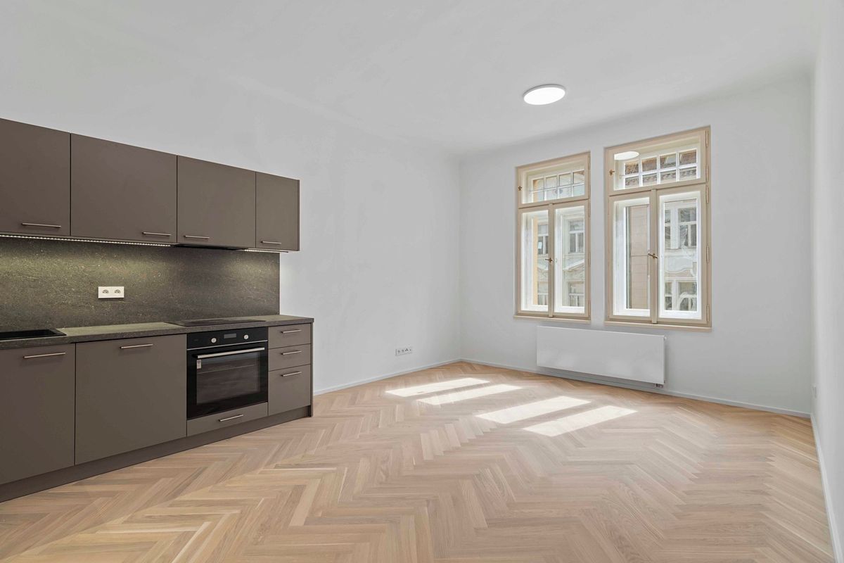Pronájem bytu 4+kk 87 m²
