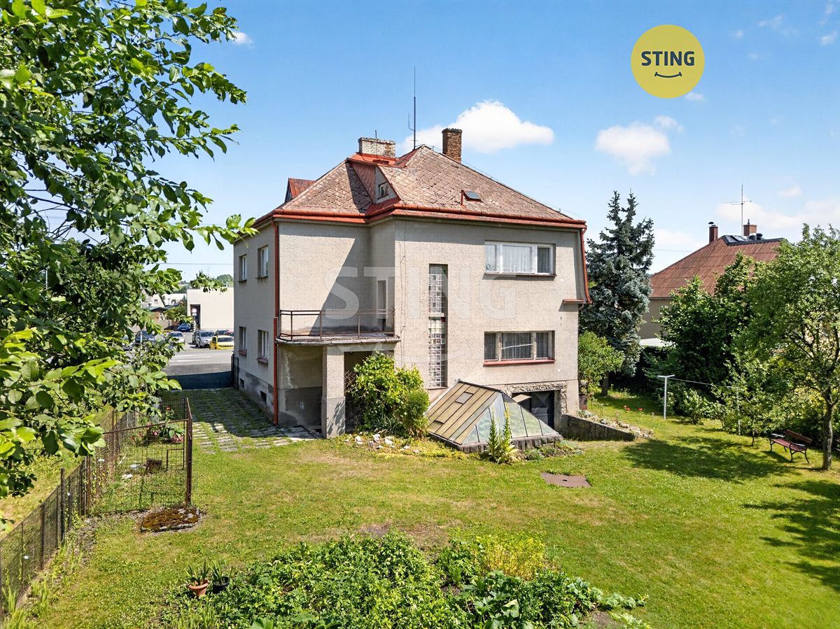 Prodej rodinného domu 220 m², pozemek 845 m²