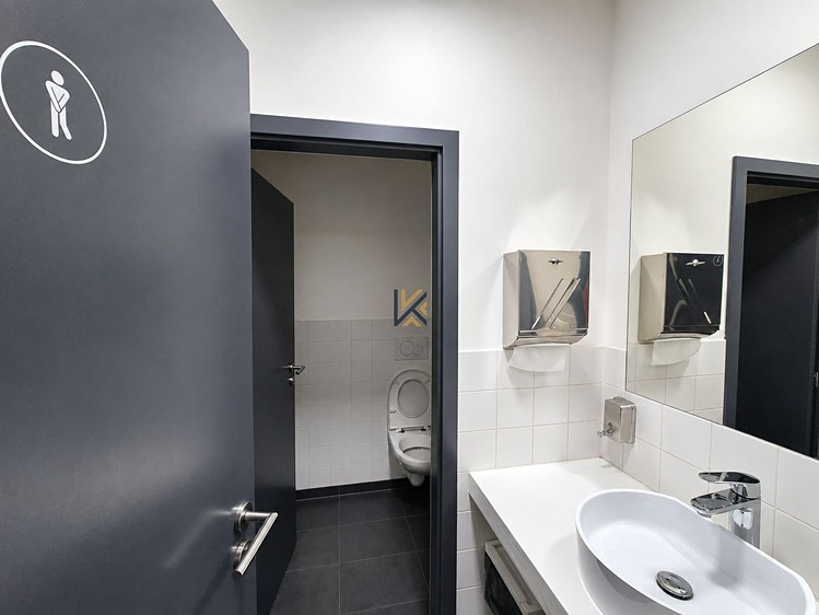 Комерційне приміщення в оренду, 140 м² (9 з 10)
