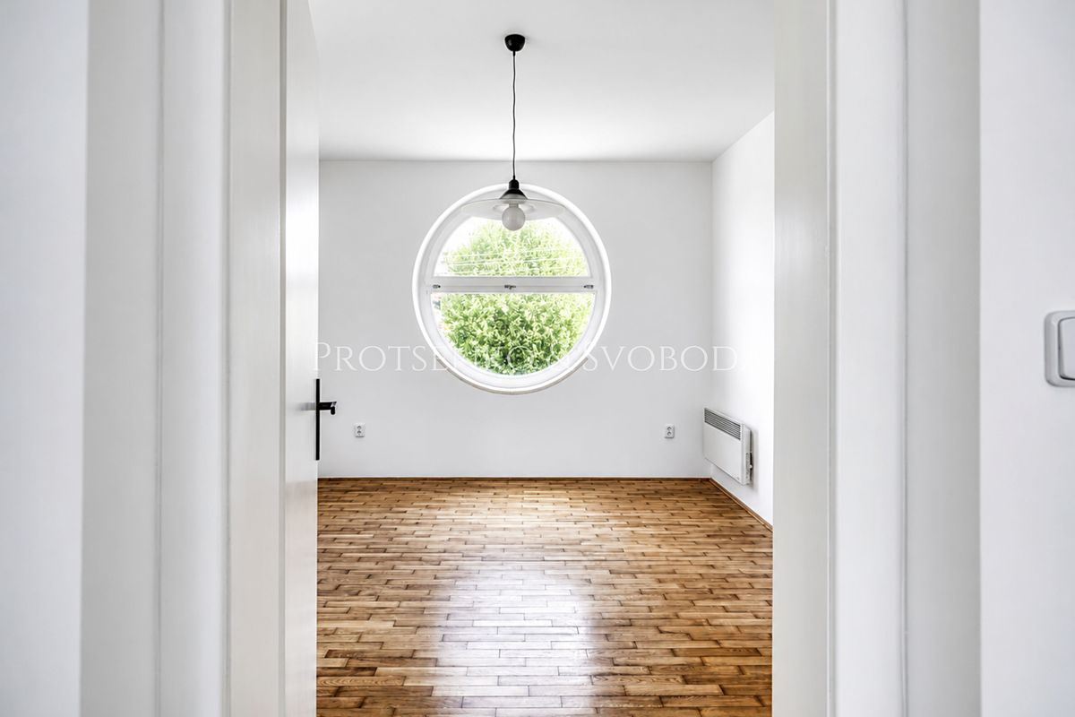 Prodej vily 530 m², pozemek 1395 m² – fotografie 4