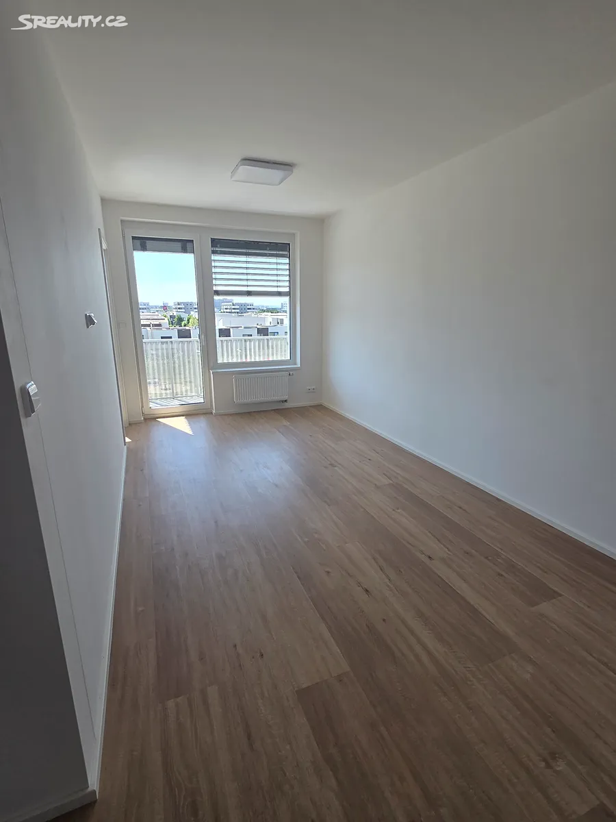 Pronájem bytu 2+kk 40 m² – pohled 4