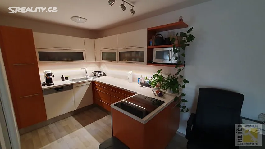 Pronájem bytu 2+kk 50 m² – pohled 3