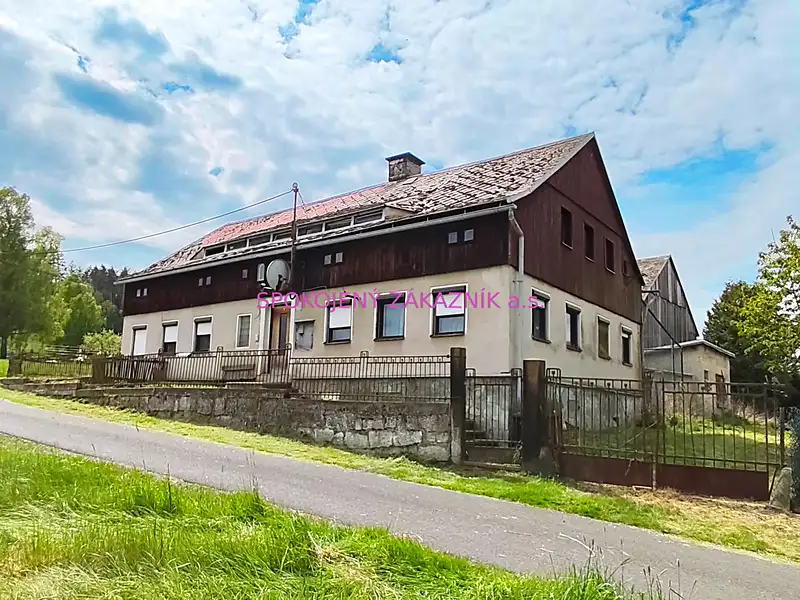 Prodej rodinného domu 544 m², pozemek 1768 m², Šluknov – náhled fotky 1
