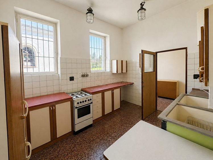 Prodej komerčního prostoru, 192 m² (11 z 14)